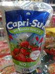 ساندیس طبیعی و بدون شکر توت فرنگی وانگور 200 میل capri cun