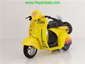 اسباب بازی ماکت عقب کش (M2211) موتور وسپا زرد