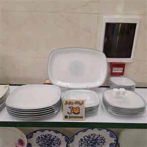 سرویس غذاخوری 27 پارچه چینی زرین ایران سری کواترو مدل ادلین درجه عالی
