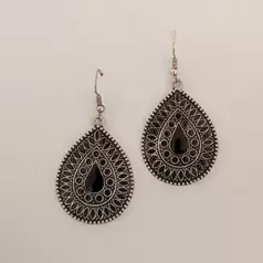 گوشواره زنانه طرح سیاه قلم مدل SE1027