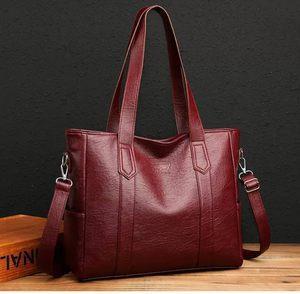 کیف دوشی زنانه زیگورا