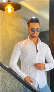 پیراهن سفید آستین بلند