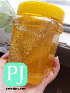 عسل طبیعی با موم