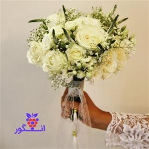 دسته گل عروس با رز سفید