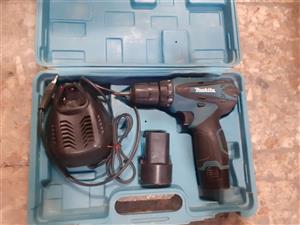 دریل پیچ گوشتی شارژی ماکیتا مدل DF330D