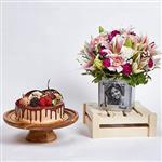 باکس گل با کیک + چاپ عکس دلخواه ( دبی و امارات)