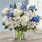 دسته گل Blue And White Floral Bunch (ارسال گل به سنگاپور)