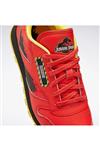 کفش کتانی چرم قرمز مدل طرحدار بنددار طرح چاپی برند زنانه ریباک Reebok (ساخت انگلستان)