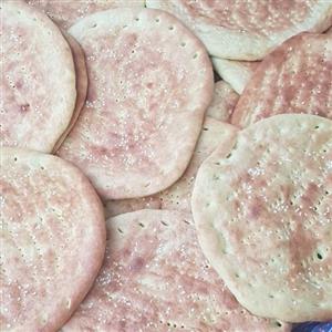 نان محلی گیلان رودبار  یک بسته 6 عددی