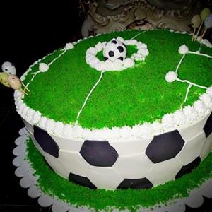 کیک تولد فوتبالی با فیلینگ موز.گردو.شکلات چیپسی