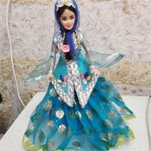 عروسک با لباس سنتی ایران