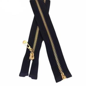 زیپ کاپشنی دندانه فلزی مشکی (دنده طلایی)