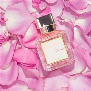 عطر غنچه با کیفیت 1 میل گل غنچه  فرانسوی اسپری شیشه ای