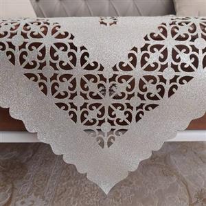 رومیزی اکلیلی مخمل