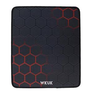 ماوس پد گیمینگ WKUK سایز  25در30 رنگ قرمز و آبی و سبز