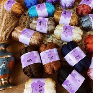 مکرومه براق تک سوزنه نیل؛باکیفیت عالی و بادوام؛هر کلاف 200 گرم؛مخصوص قلابافی؛رومیزی؛کیف؛گیوه بافی و...