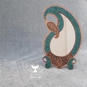 آینه بته جقه مسی فیروزه کوبی و قلم زنی شده با ارتفاع 50 سانتیمتر برند پرنسا 