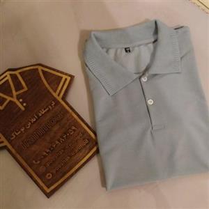 تی شرت جودون پلی استر پنبه یقه دکمه دار آستین کوتاه رنگ طوسی روشن کیفیت عالی  کد