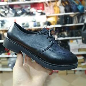کفش طبی  تک سایز37 در چند مدل