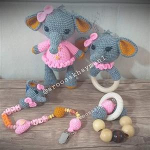 ست عروسک جغجغه و بند پستونک مدل فیل \nکاملا بی خطر