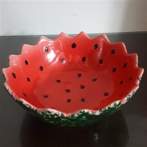 یک عدد کاسه هندوانه یه ذره لب پر شده باارسال رایگان
