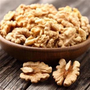 مغز گردوی سفید و پر چرب درجه یک تویسرکان 100 درصد طبیعی تازه و روز شکن 400گرمی