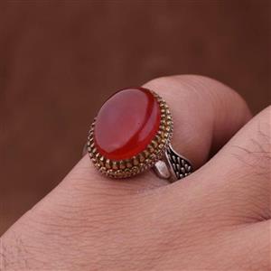 انگشتر عقیق یمنی رکاب تاج برنجی و طرح دار اصل ( انگشتر نقره مردانه )