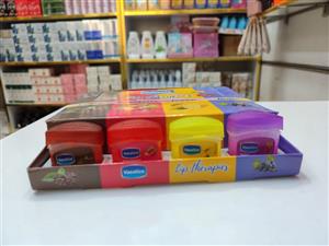 بالم لب طرح وازلین