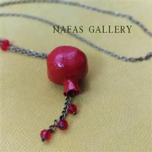 گردنبند انار مناسب برای شب یلدا ساخته‌شده ازانارطبیعی