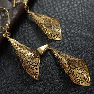 نیم ست شیپوری طرح طلا