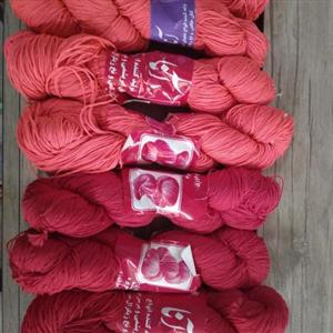 کاموا نخ مرسریره آنا ساده 100گرمی رنگ قرمز.سفید.