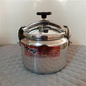 دیگ زودپز 10 نفره خشنود دارای استاندارد +🎁جایزه یک بسته شش عددی نمکدان آرکوپال با  این محصول