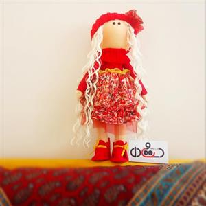عروسک روسی قرمز