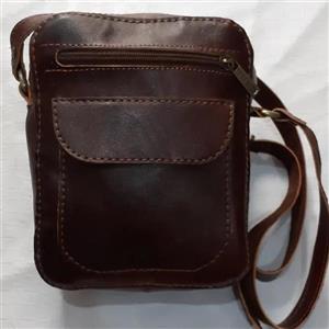 کیف چرم دست‌دوز اسپرت