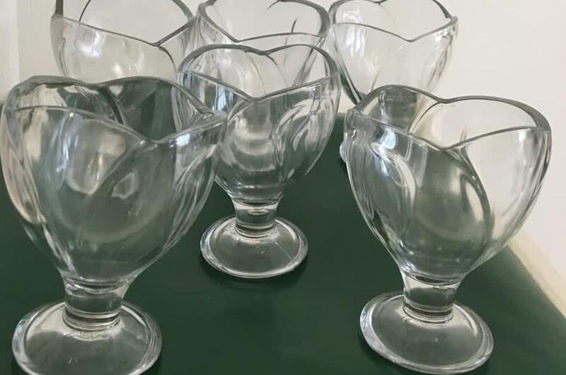 بستنی خوری