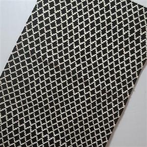 گلیم دستبافت؛ جنس آکرولیک؛ ابعاد 95 × 60؛ دو رنگ؛ تولید عنبران