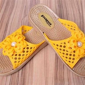 دمپایی دخترانه پاپا3045  زردسایز 27