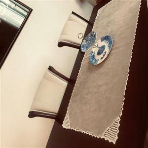 رومیزی ترکیبی پارچه و قلاب بافی