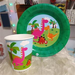 تم تولد دایناسور