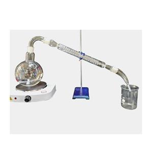 ست تقطیر شامل بالن ، زانویی، میله و پایه، گیره نوا دار، مبرد و قطره گیر