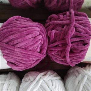 کاموا مخمل رنگ سرخابی محصول ترکیه 100 گرم و 200متر.موجودی 2 عدد