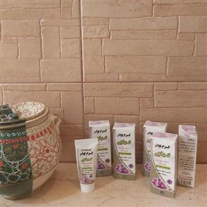 کرم پودر  و ضدآفتاب رنگی کاملاً گیاهی  پوشش‌دهی و کاور بالا حاوی روغن‌های گیاهی  (شماره 2مناسب پوست های گندمی)