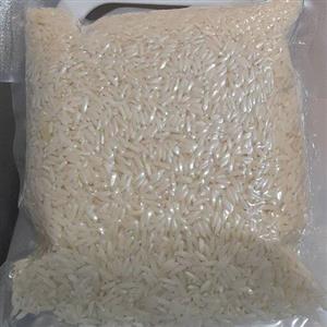 برنج هاشمی درجه یک واستاندار دتولید401یک کیلویی برای پخت جهت اطمینان از کیفیت وعطر وطعم 