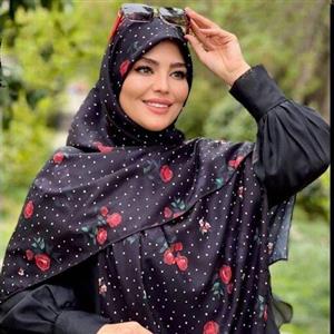 روسری مشکی طرح گل رز خالدار، نخی پاییزه، قواره 140، برند میس رز