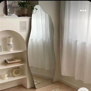 آینه قدی دیواری دفرمه  ابعاد 160×65