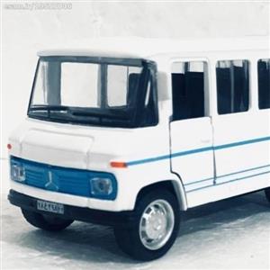 ماشین بازی مینی بوس مرسدس بنز 309 سفیدرنگ چراغدار و موزیکال در تهران ماکت