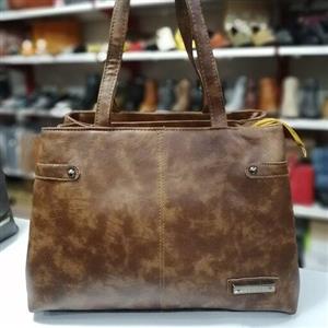 کیف بزرگ سه زیپ  کیف زنانه جادار کیف مشکی طوسی عسلی کیف ساده سبک کیف اداری بزرگ