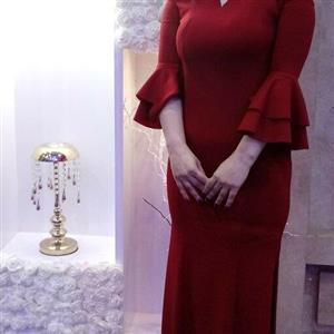 لباس مجلسی بسیار شیک و زیبا رنگ آلبالویی مناسب سایز 38 و 40 