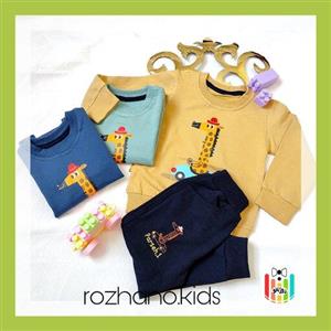 بلوز شلوار ست پسرانه، دو تیکه، مناسب سن 2تا 6سال، طرح زرافه