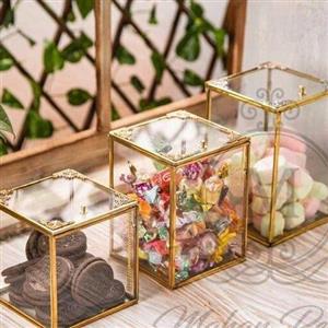 استند برنجی در سه سایز شیک و زیبا به ارتفاع 14 و16 و18 سانت و قطر 10 سانت 10در 10
